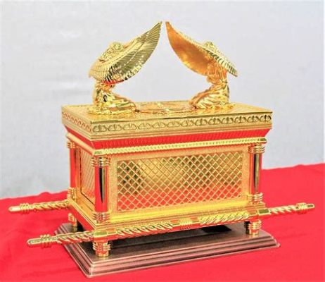 “The Ark of the Covenant” - A Breathtaking Depiction of Divine Power and Human Devotion!